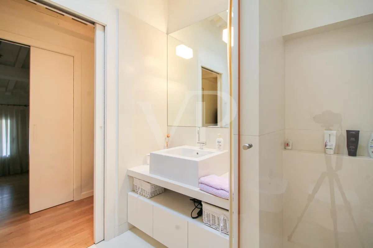 Elegantes renoviertes Gebäude im Zentrum