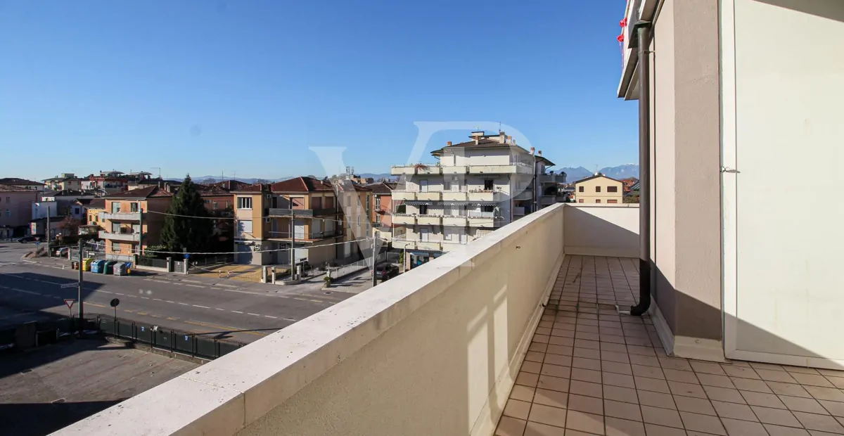 Moderne Zwei-Zimmer-Wohnung mit großer Terrasse und Doppelgarage