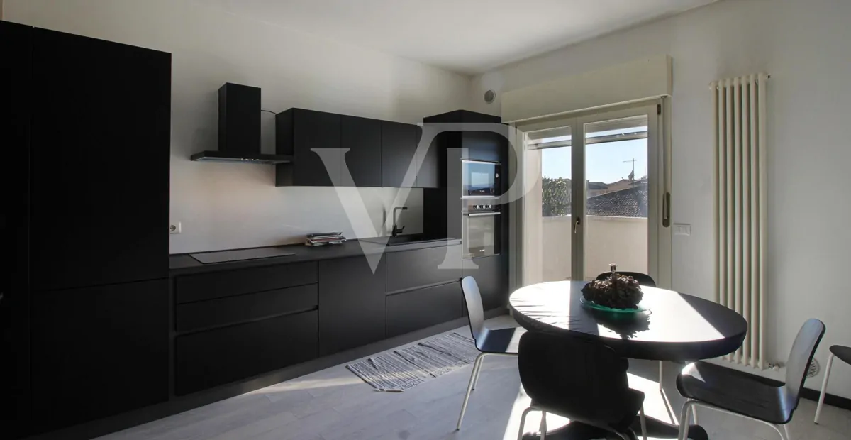 Moderne Zwei-Zimmer-Wohnung mit großer Terrasse und Doppelgarage