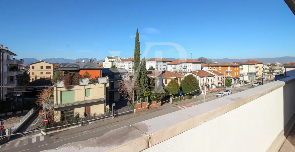 Moderne Zwei-Zimmer-Wohnung mit großer Terrasse und Doppelgarage