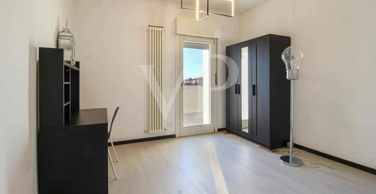 Moderne Zwei-Zimmer-Wohnung mit großer Terrasse und Doppelgarage