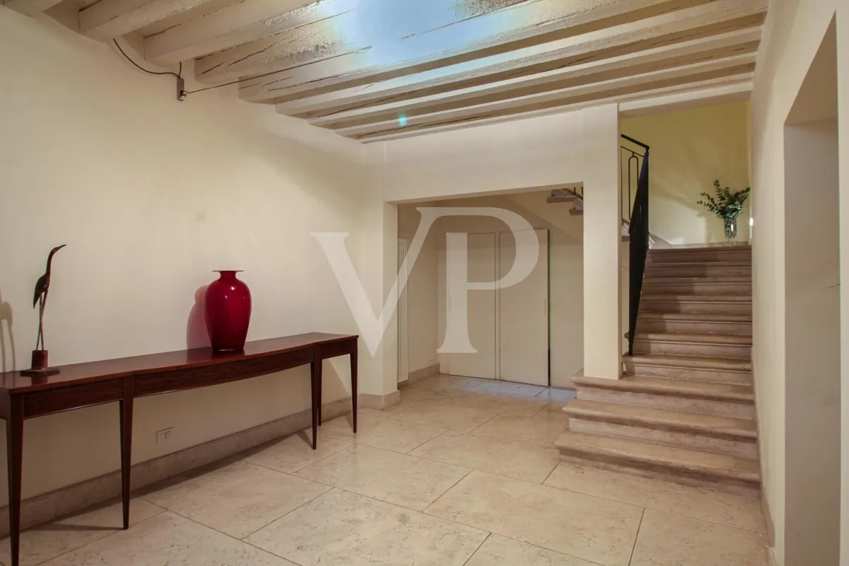 Elegante palazzina ristrutturata in centro