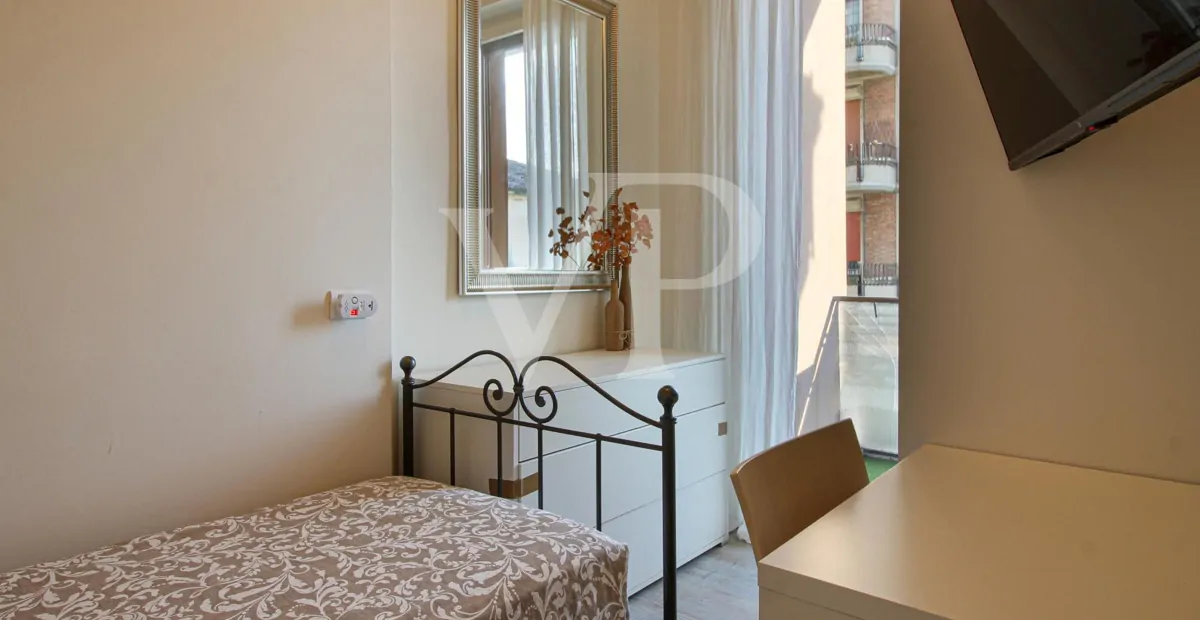 Große möblierte Drei-Zimmer-Wohnung - Stadtzentrum