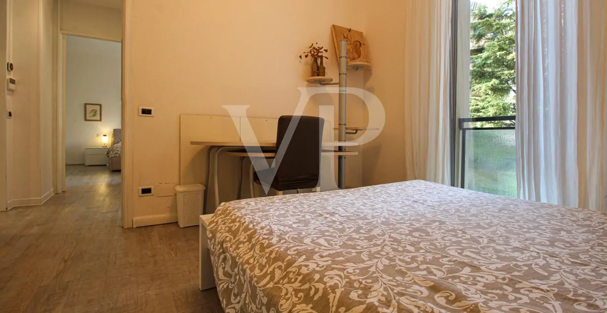 Große möblierte Drei-Zimmer-Wohnung - Stadtzentrum