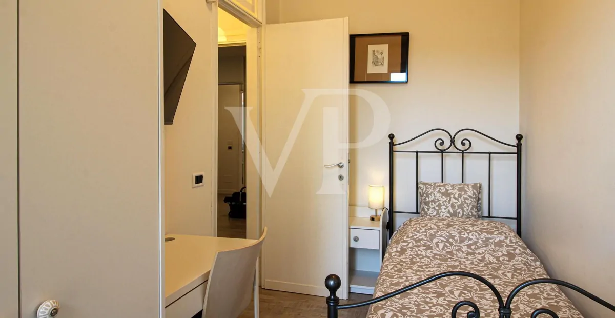 Große möblierte Drei-Zimmer-Wohnung - Stadtzentrum