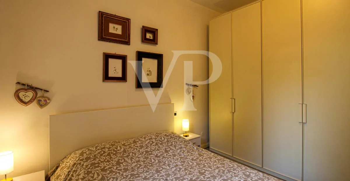 Große möblierte Drei-Zimmer-Wohnung - Stadtzentrum