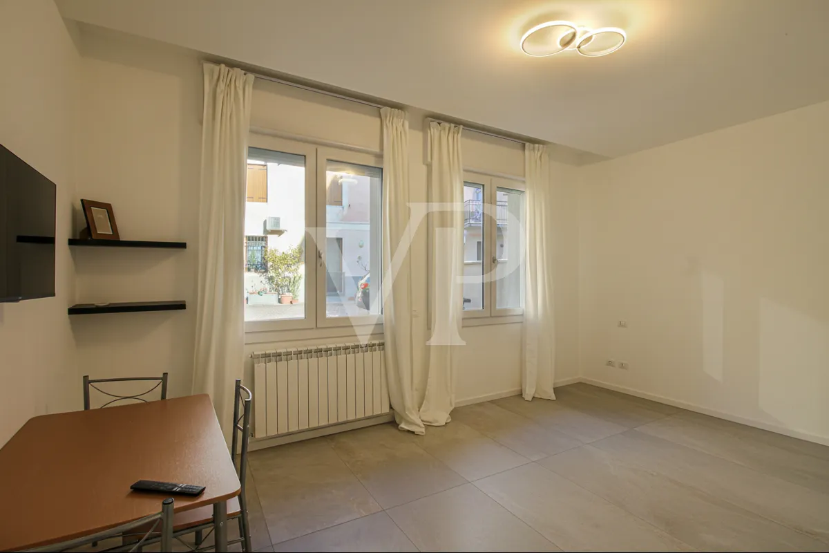 Virtual Home Staging