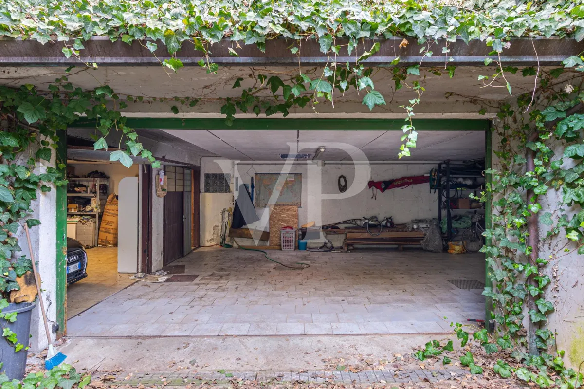 Freistehende Villa mit Garten - Nichteigentum