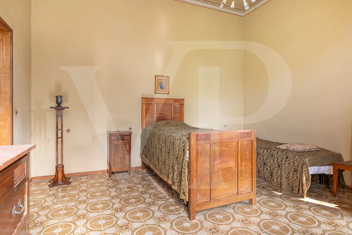 Historische Villa mit Park und handwerklichen Nebengebäuden