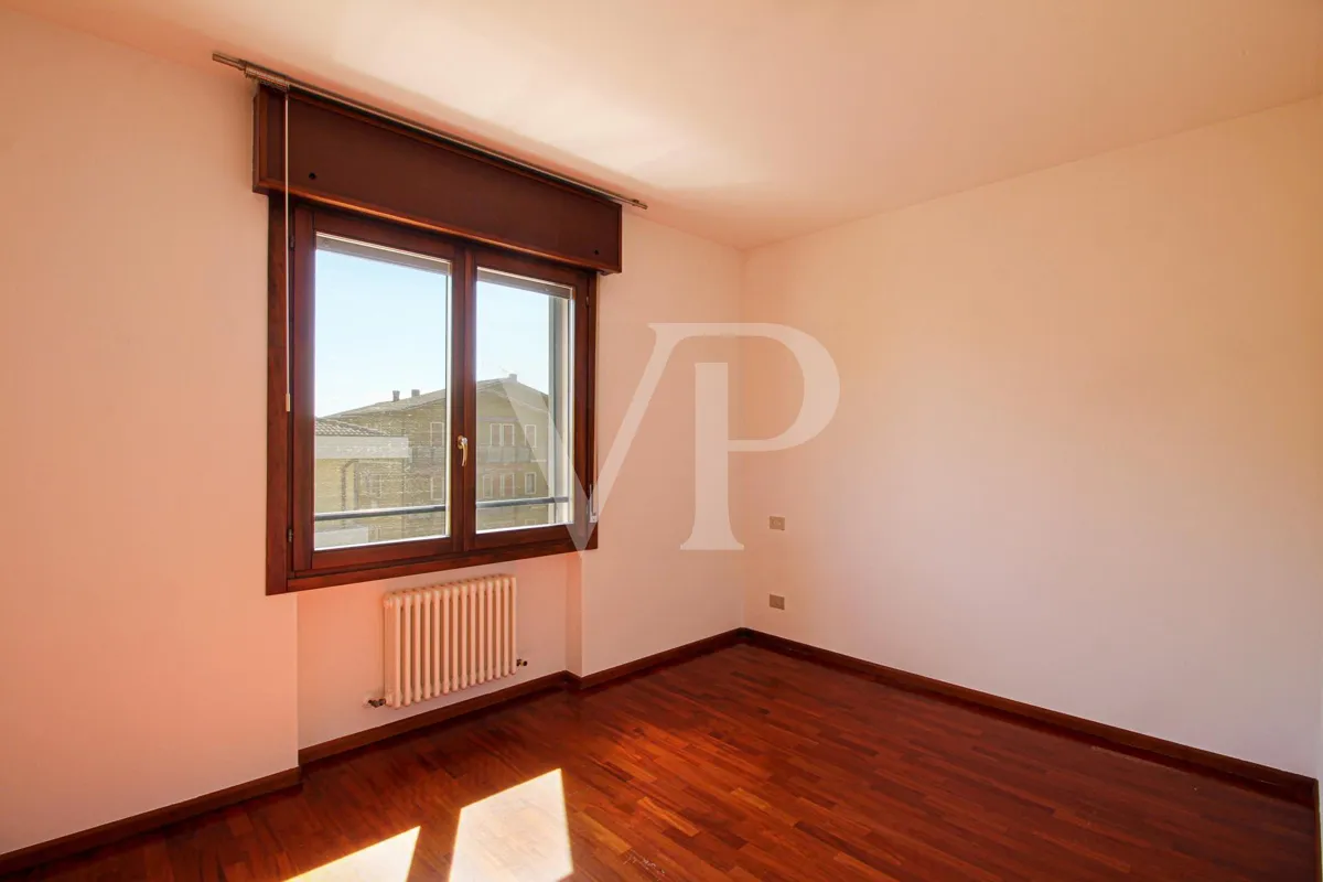 Three-room apartment with terrace and garage within walking distance of Ederle Barracks