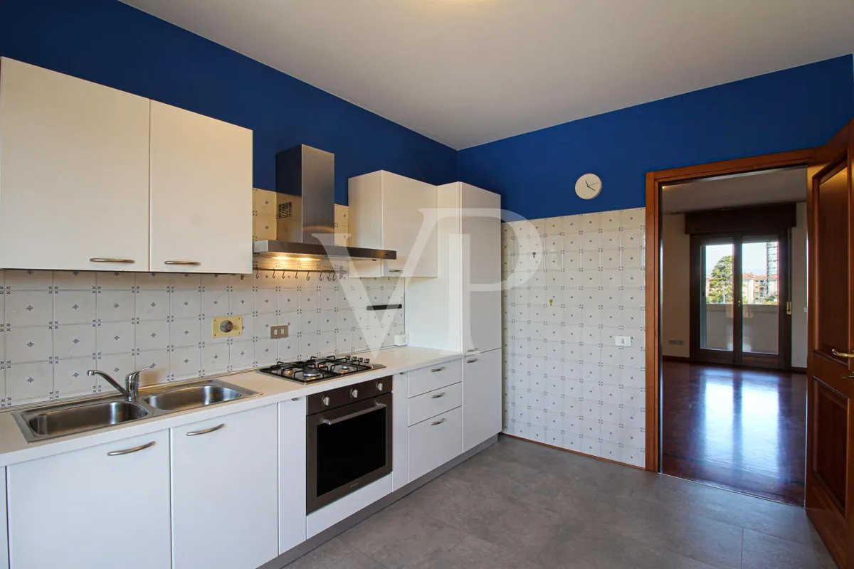 Three-room apartment with terrace and garage within walking distance of Ederle Barracks