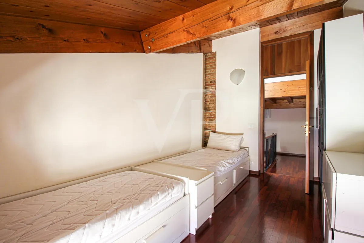 Elegante Wohnung auf zwei Ebenen im historischen Herzen von Vicenza