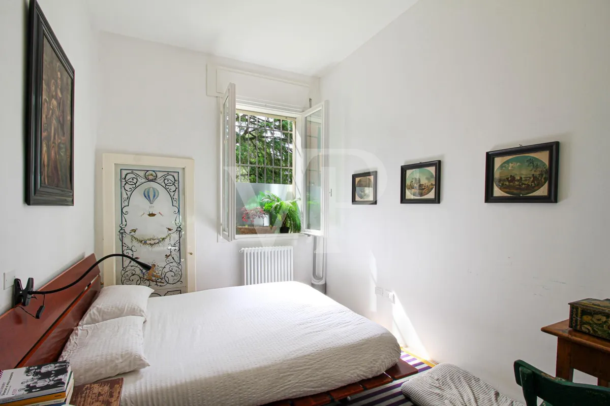 Exklusives Designer-Loft mit Gartenblick