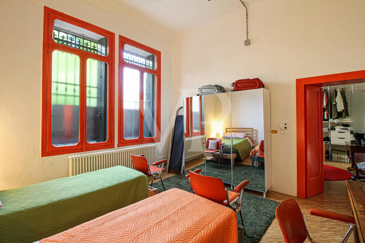 Exklusives Designer-Loft mit Gartenblick