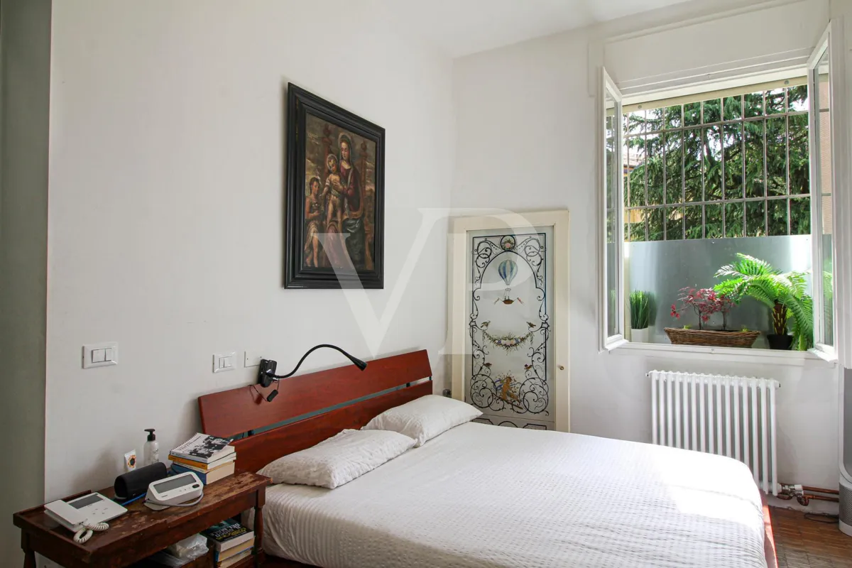 Exklusives Designer-Loft mit Gartenblick