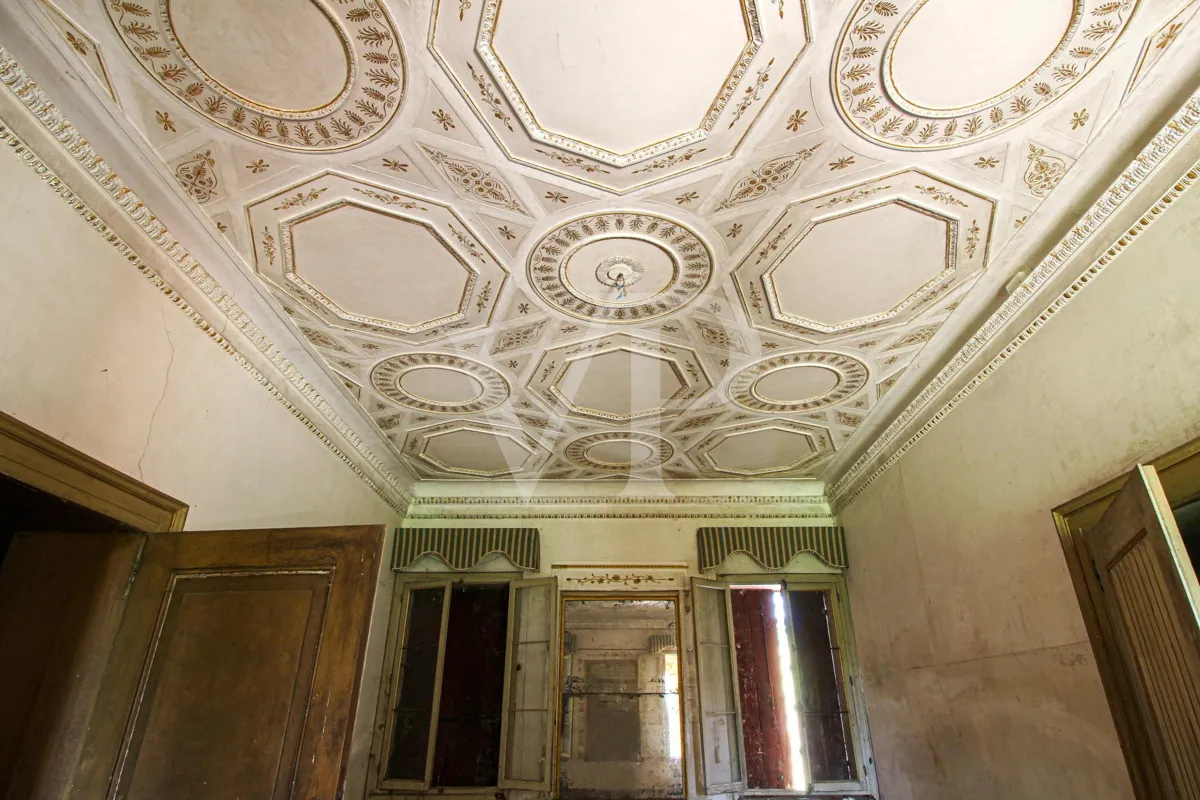 Historische Residenz mit eigenem Park und einem Renovierungsprojekt auf höchstem Niveau