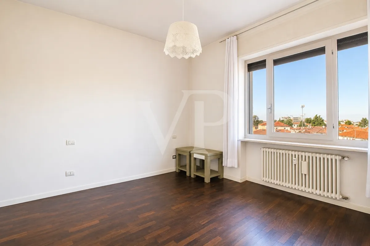 Funktionelle und moderne Zwei-Zimmer-Wohnung mit großer Terrasse