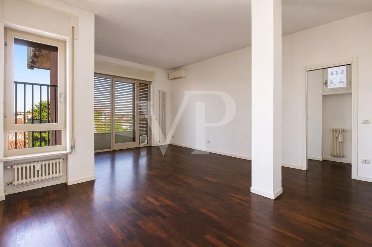 Funktionelle und moderne Zwei-Zimmer-Wohnung mit großer Terrasse