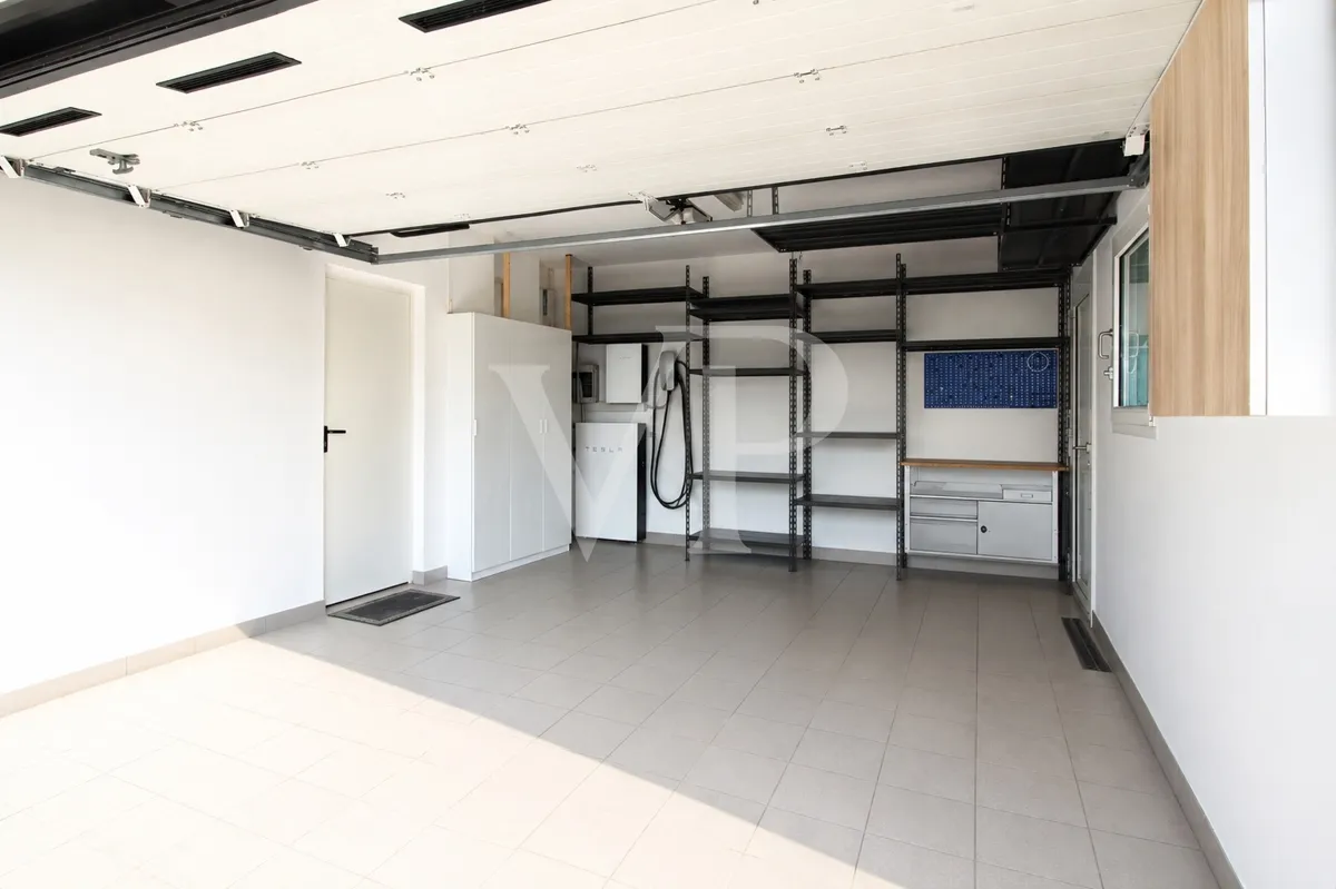 Exklusive Eckvilla mit Pool vor den Toren von Vicenza