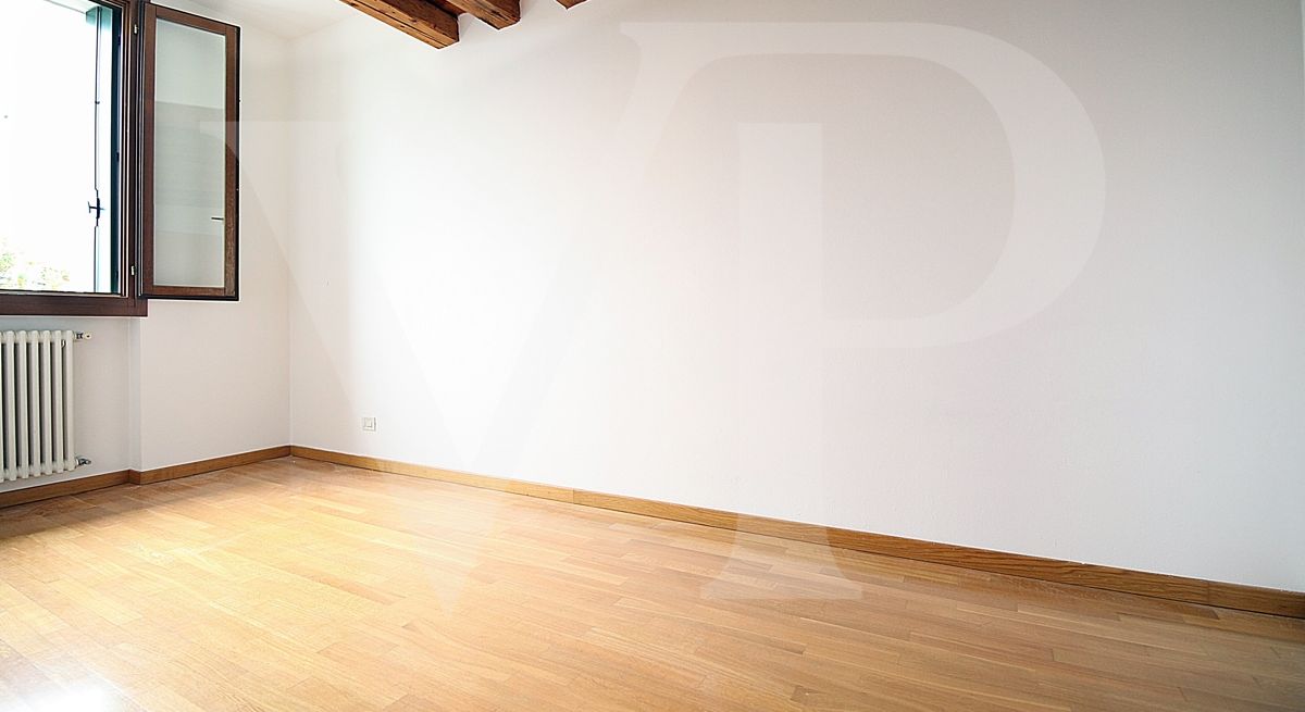 Attico esclusivo a due passi dalla Città
Residence immerso nel verde