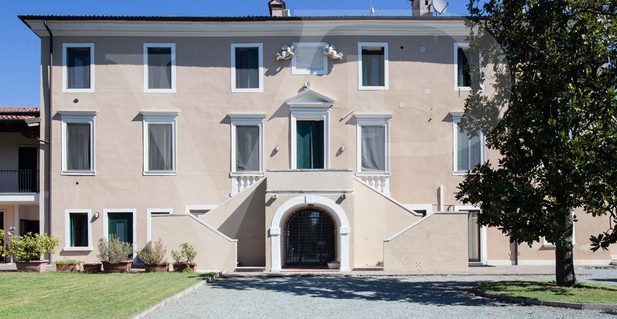 Attico esclusivo a due passi dalla Città
Residence immerso nel verde