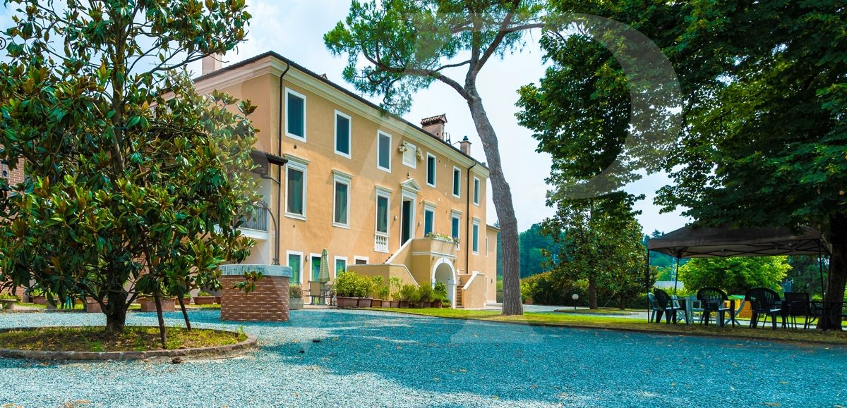 Attico esclusivo a due passi dalla Città
Residence immerso nel verde