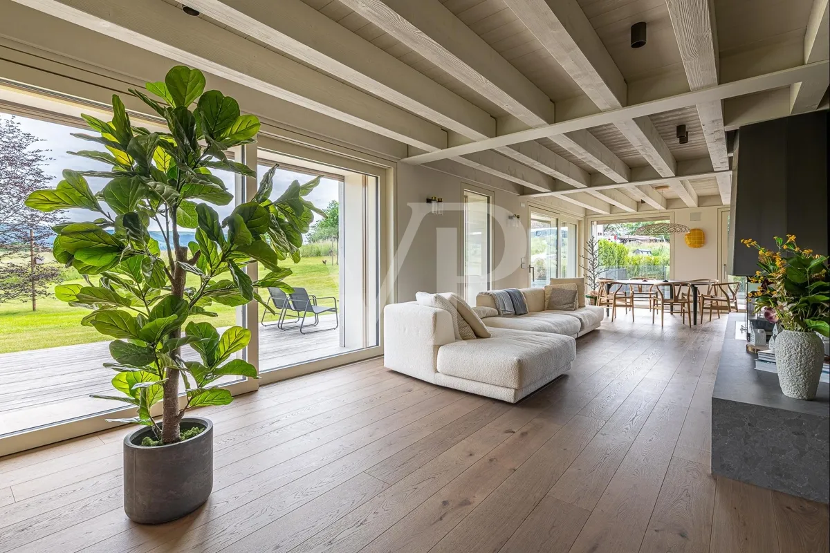 Elegantes Wohnen in den Bergen: der diskrete Luxus eines exklusiven Chalets
