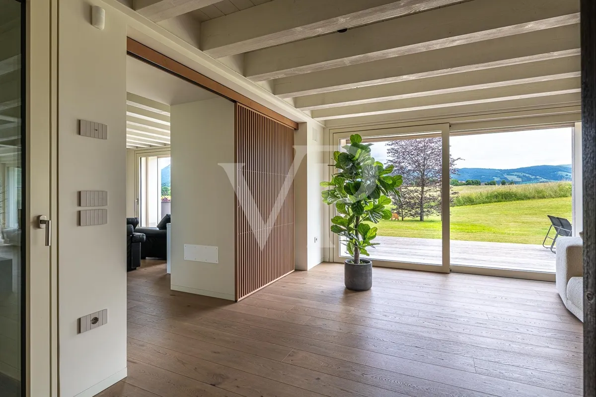 Elegantes Wohnen in den Bergen: der diskrete Luxus eines exklusiven Chalets