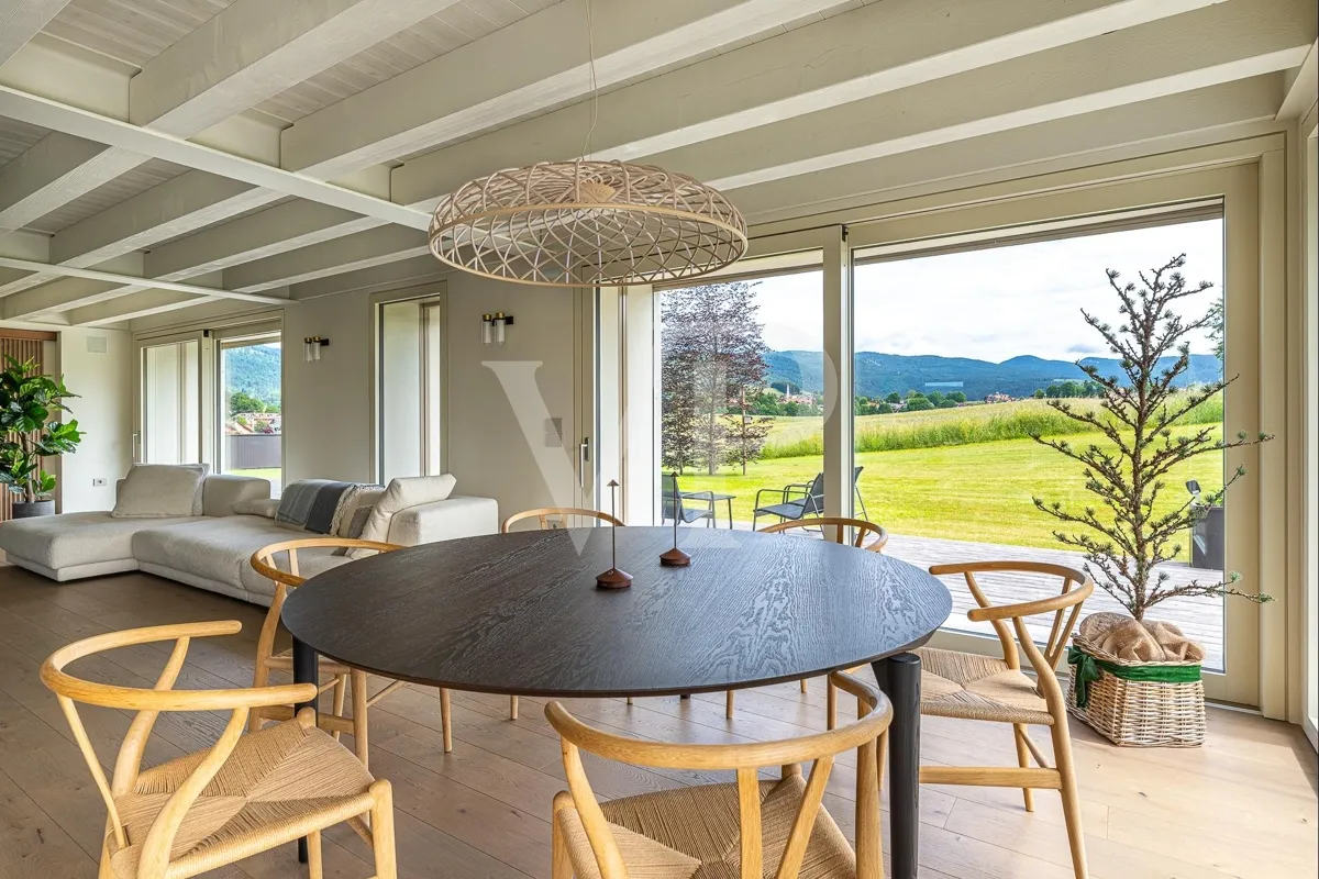 Elegantes Wohnen in den Bergen: der diskrete Luxus eines exklusiven Chalets