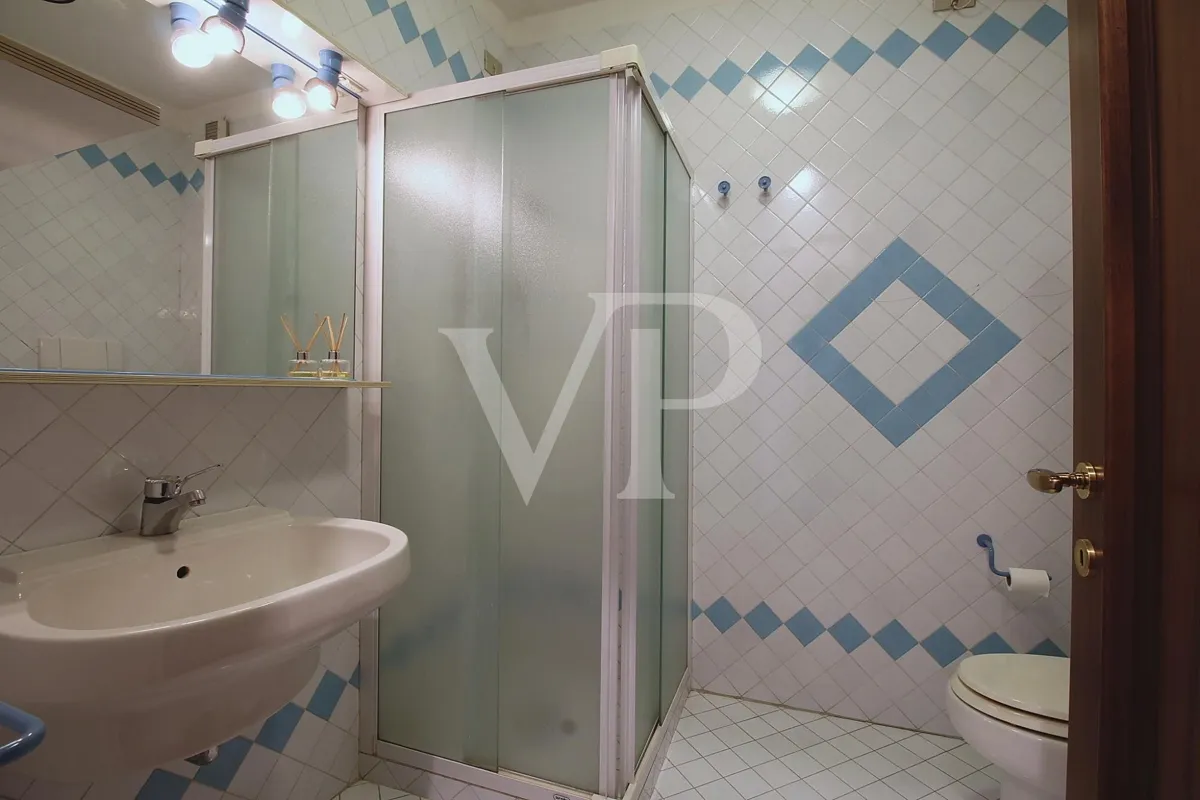 Spacieuse villa jumelée avec sous-sol aménagé et grand garage