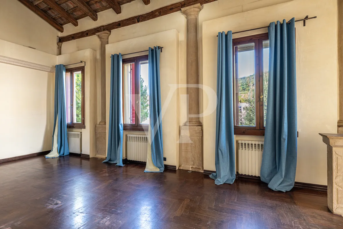 Historische Villa im Ortszentrum