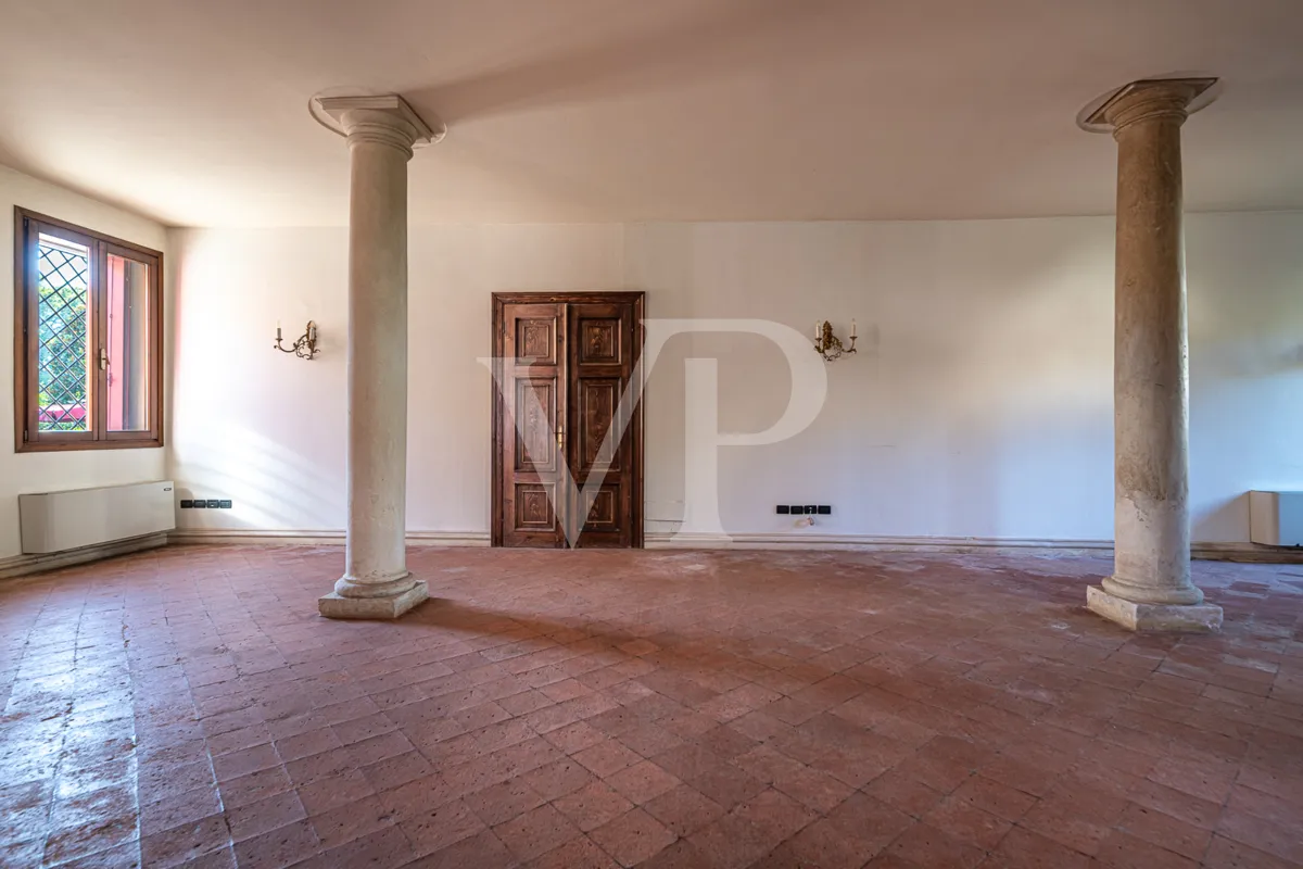 Historische Villa im Ortszentrum