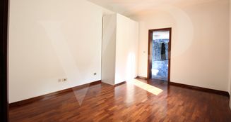 von_poll_real_estate_property_IT20355381_image_3