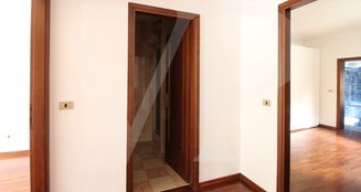 von_poll_real_estate_property_IT20355381_image_7