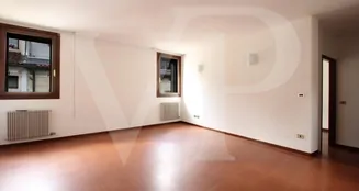 von_poll_real_estate_property_IT20355381_image_0