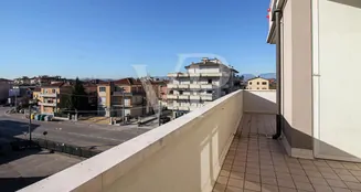 von_poll_real_estate_property_IT21355545_image_7