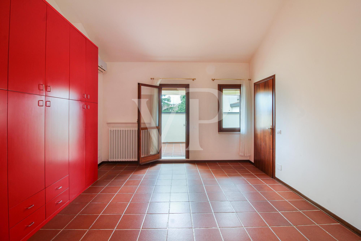 Dachgeschosswohnung im historischen Zentrum mit Blick auf den Fluss