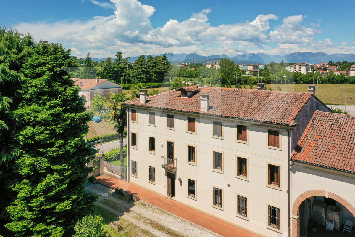 Parte de la casa de campo de 1700 para ser renovada