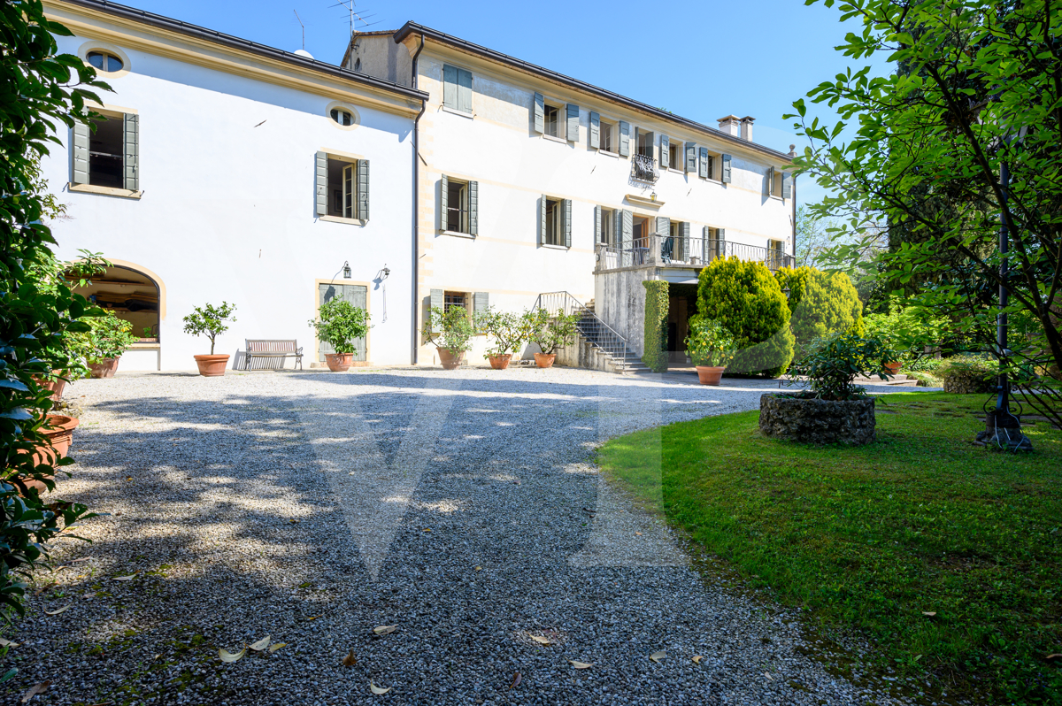 Villa veneciana del siglo XVI
al pie del castillo de Asolo