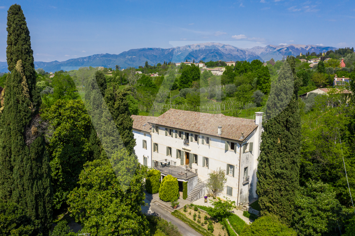 Villa vénitienne du 16e siècle
au pied du château d'Asolo