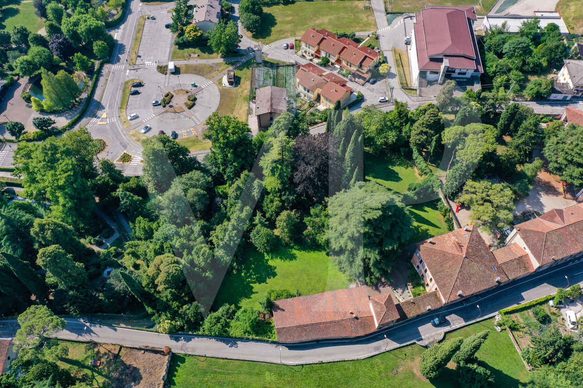 Historische Villa an den Hängen des Mount Summano