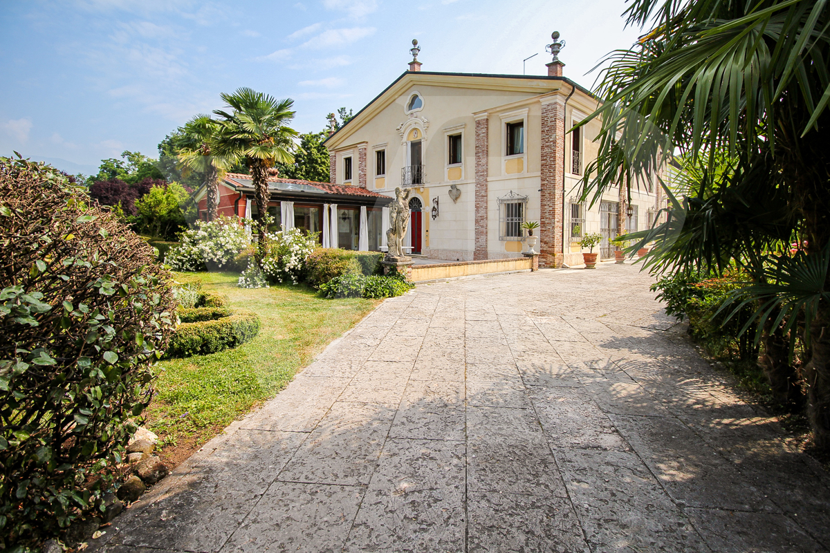 Living in the comfort of a Venetian Villa