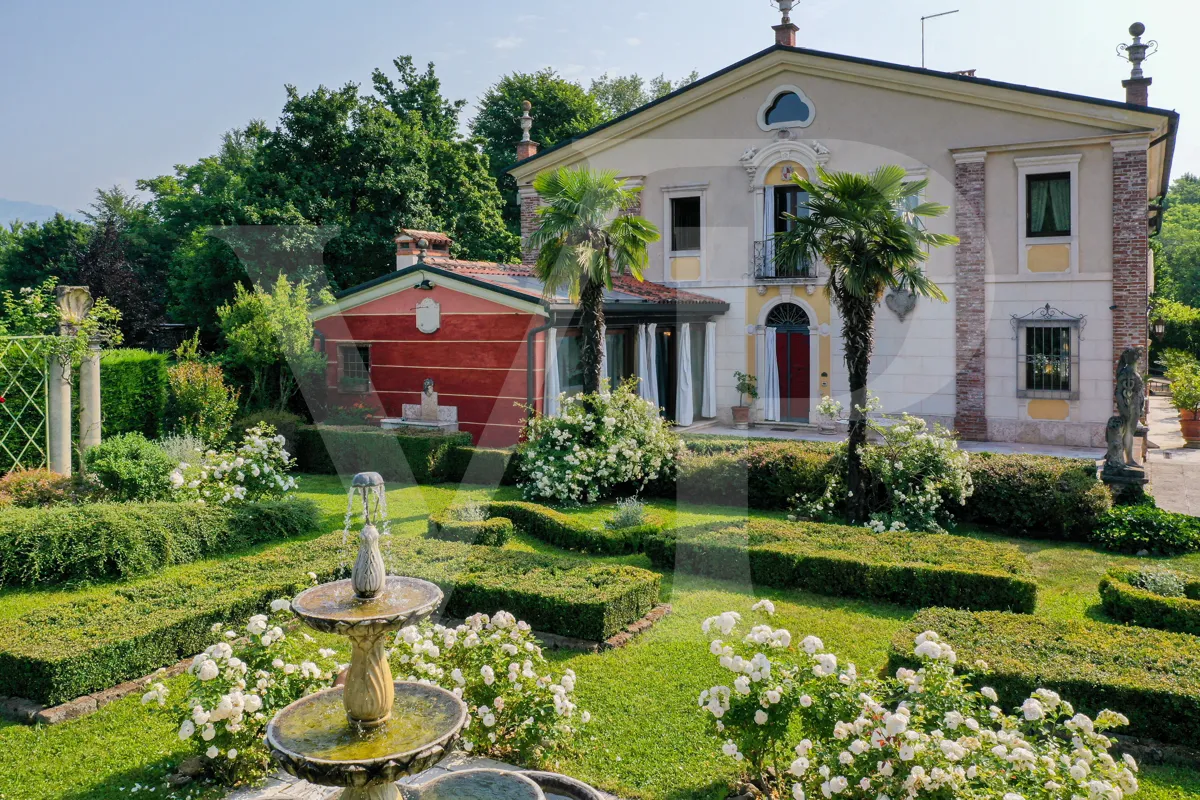 Éljen egy csodálatos velencei villa kényelmében