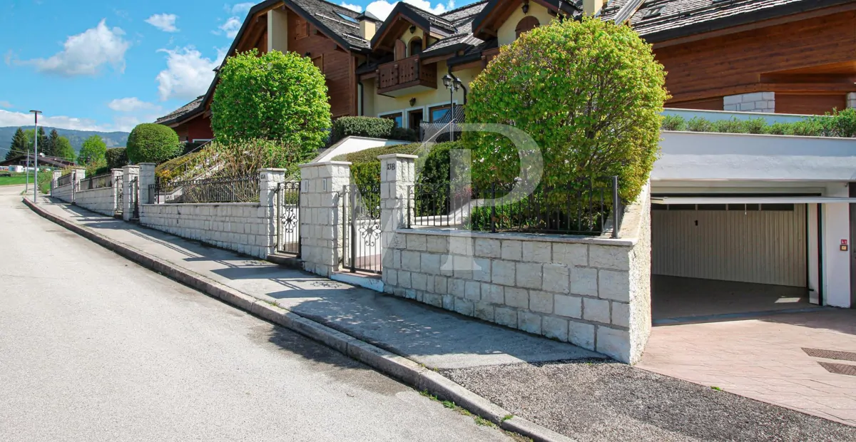 Chalet - Multi-family house with panoramic views
a stone's throw from the center of Asiago