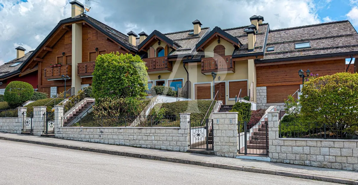 Chalet - Multi-family house with panoramic views
a stone's throw from the center of Asiago