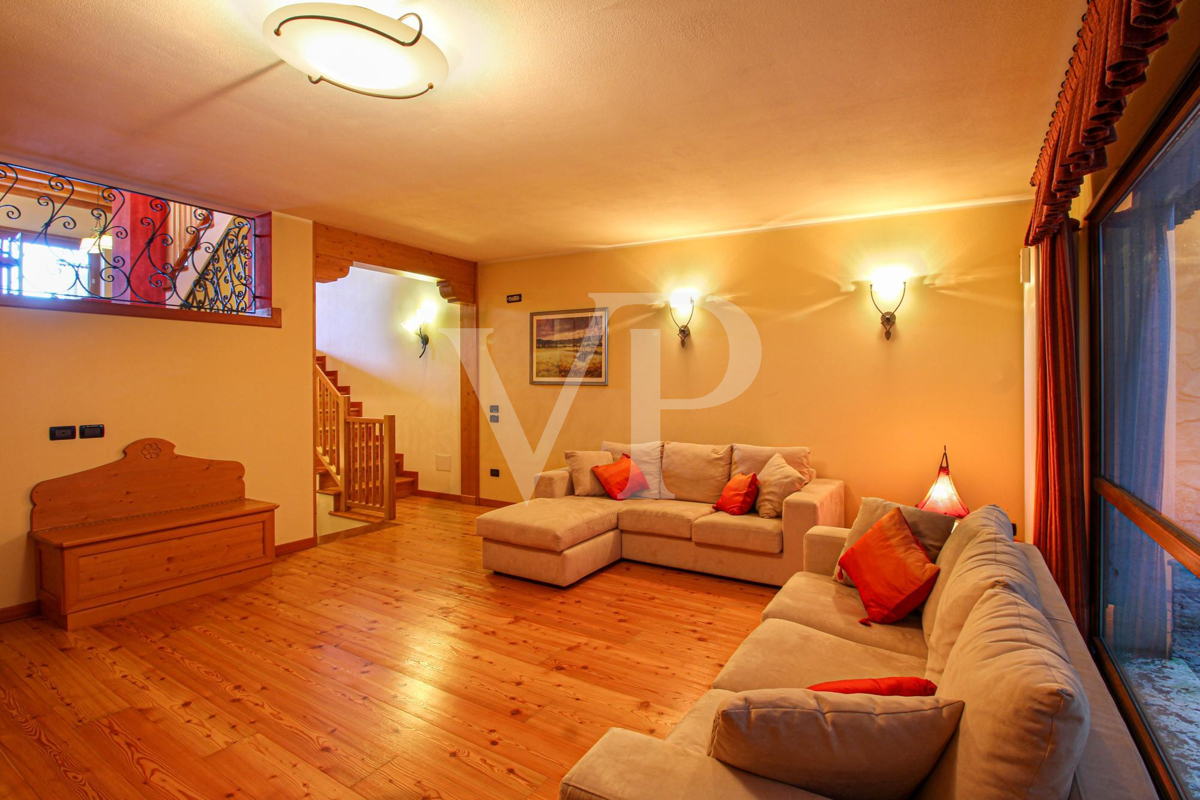 Chalet - Maison multifamiliale avec vue panoramique
à deux pas du centre d'Asiago
