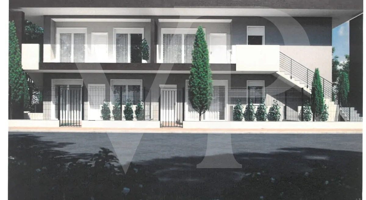 New large three-room apartment on the first floor with private garden