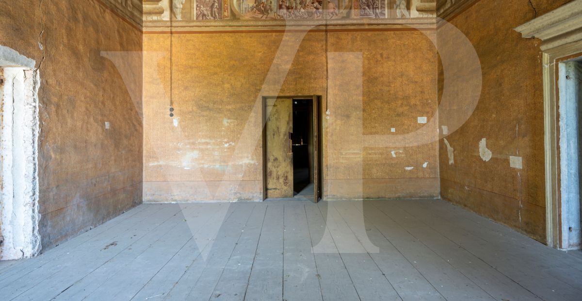 Impressive historic villa from the 1600s