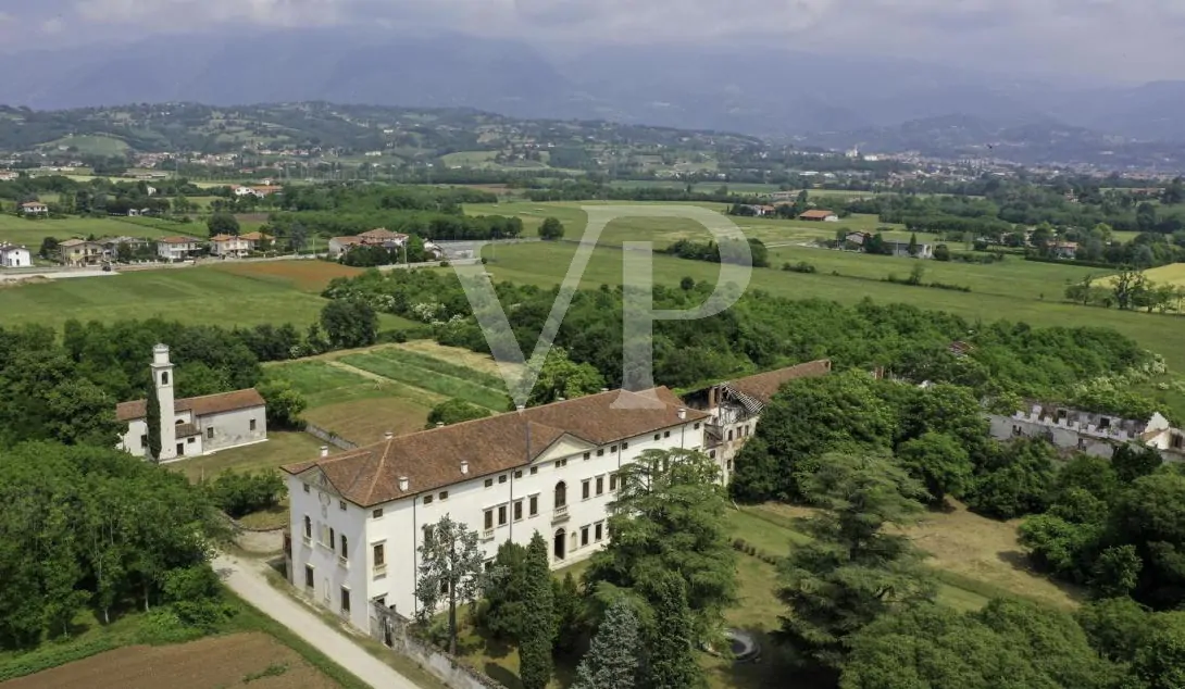 Impresionante villa del siglo XVII