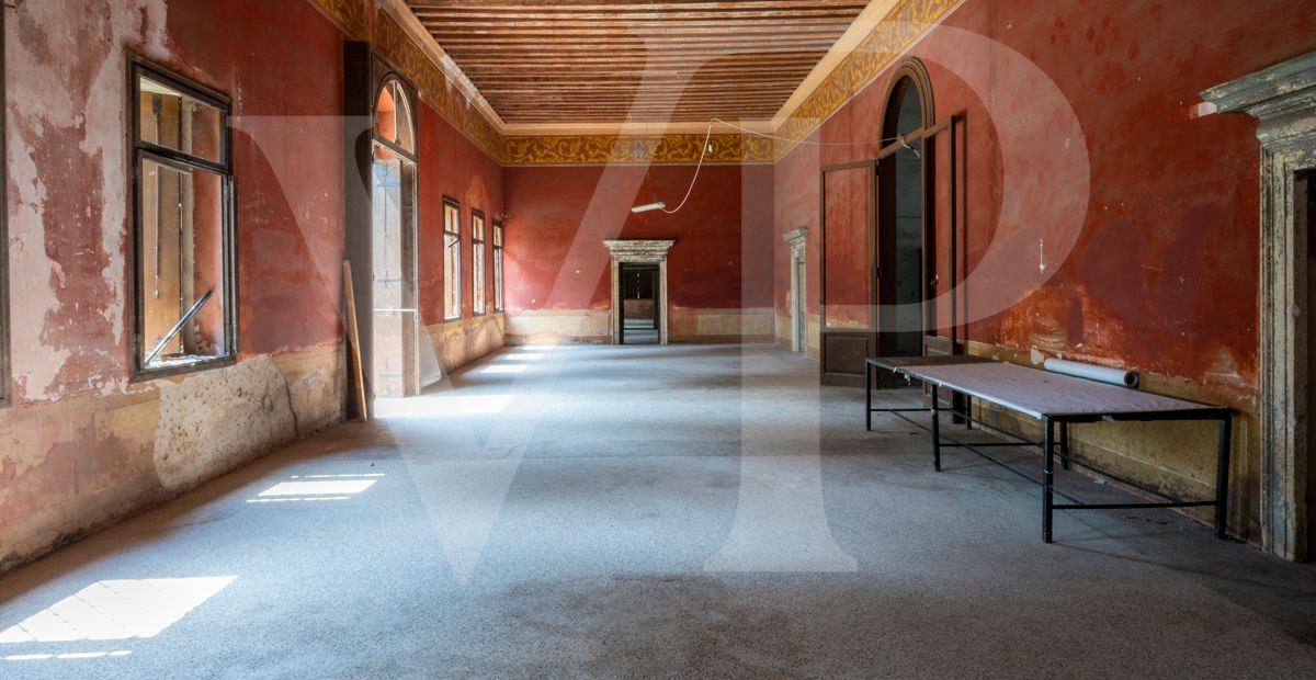 Impressive historic villa from the 1600s